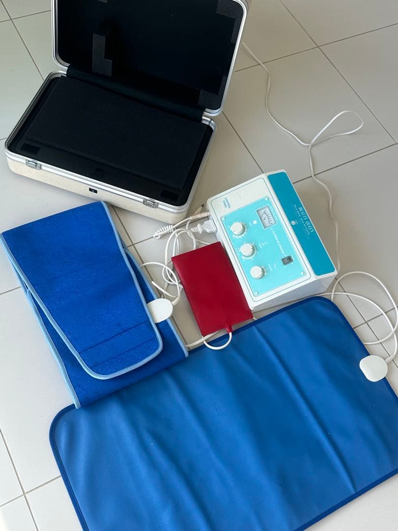 定価24万円　高周波　痩身マシン　ビューティークイーン