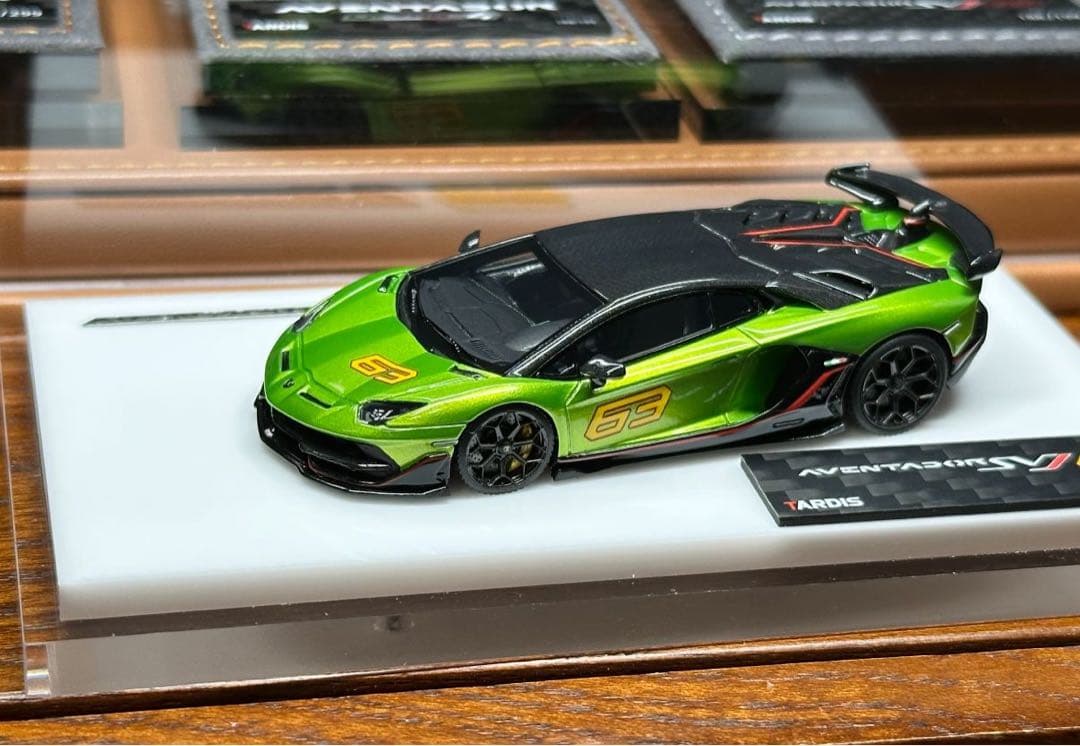 Tardis ランボルギーニ　アヴェンタドール　SVJ 63 緑　1/64