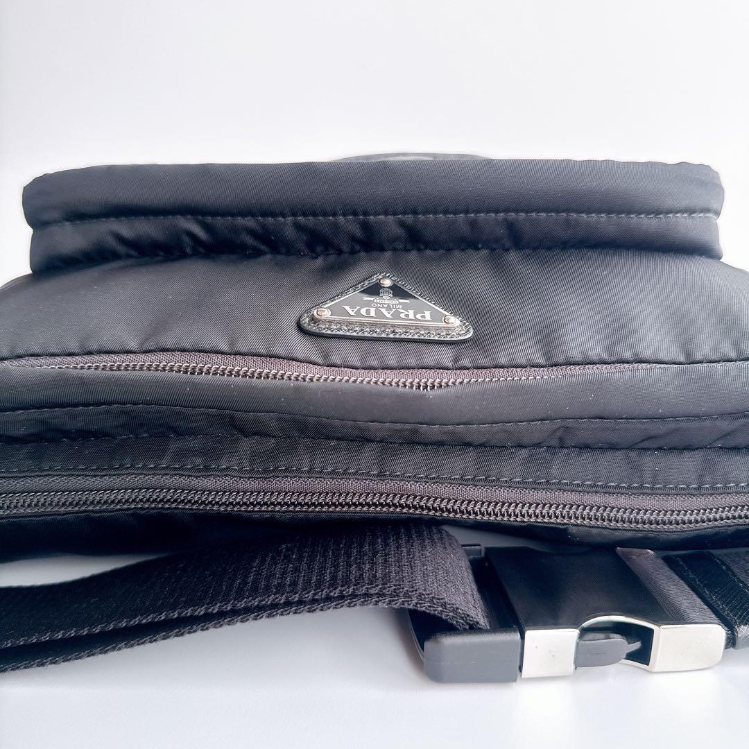 プラダ テスート モンターニャ トライアングル ウエスト ボディ ヒップ バッグ