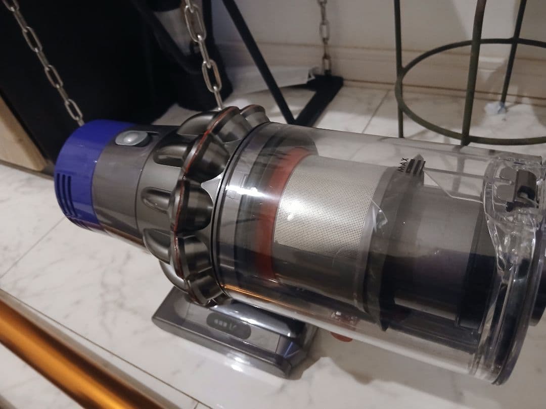 Dyson V10 SV12 本体＋ソフトローラーヘッド 付属品多数