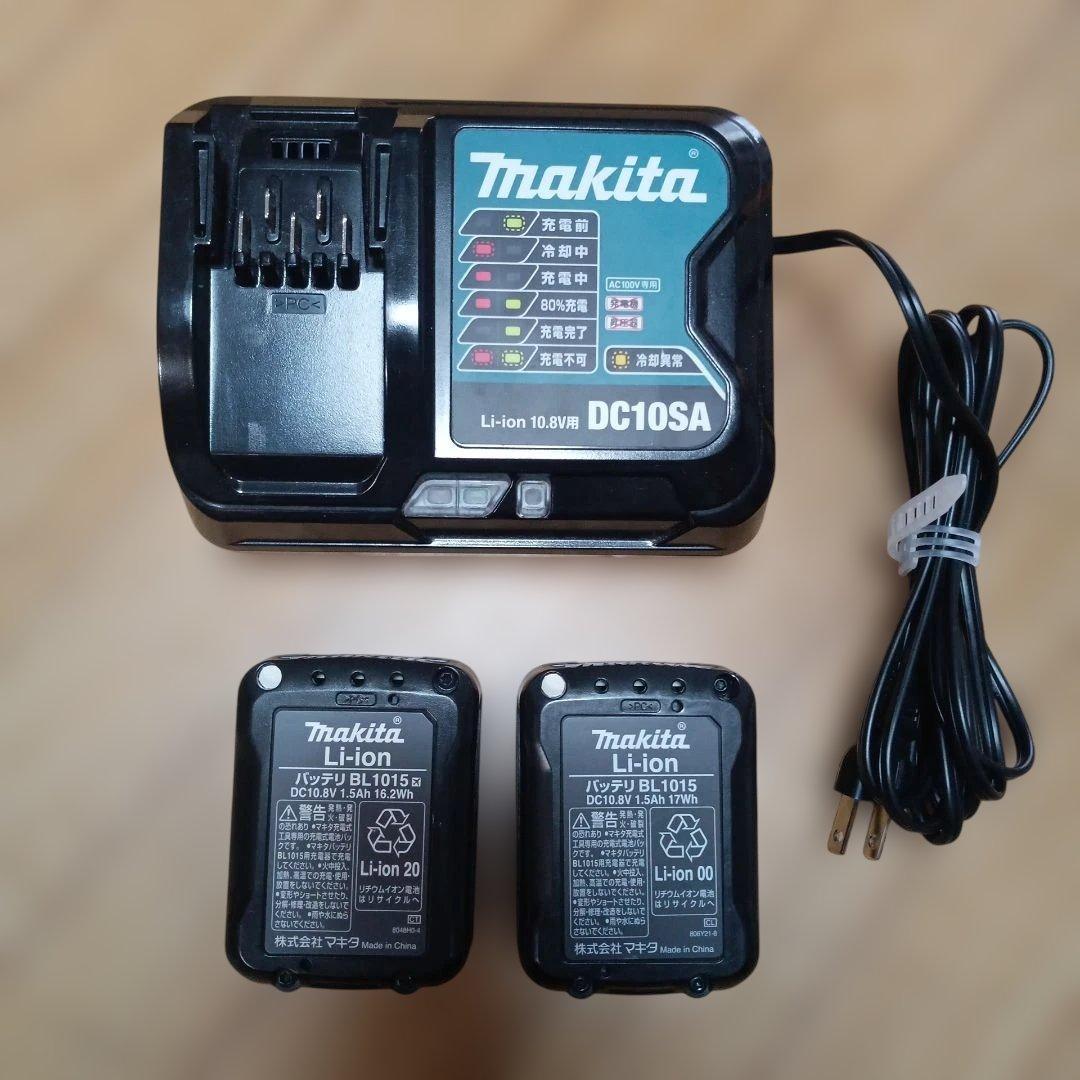 マキタ10.8V充電式クリーナCL107FDの２台セット純正バッテリ及び充電器付