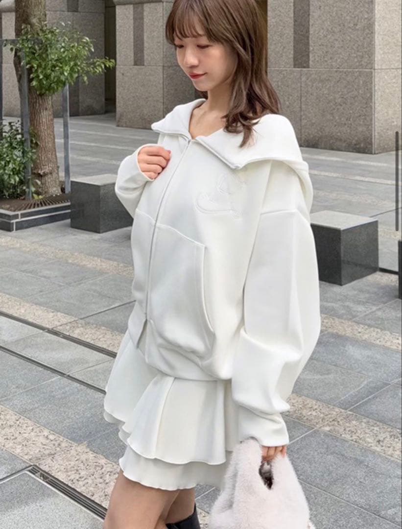 スナイデル エンブレムボンディングパーカー