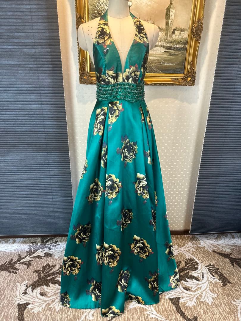 ターコイズ フラワープリント ハルターネック マキシドレス
