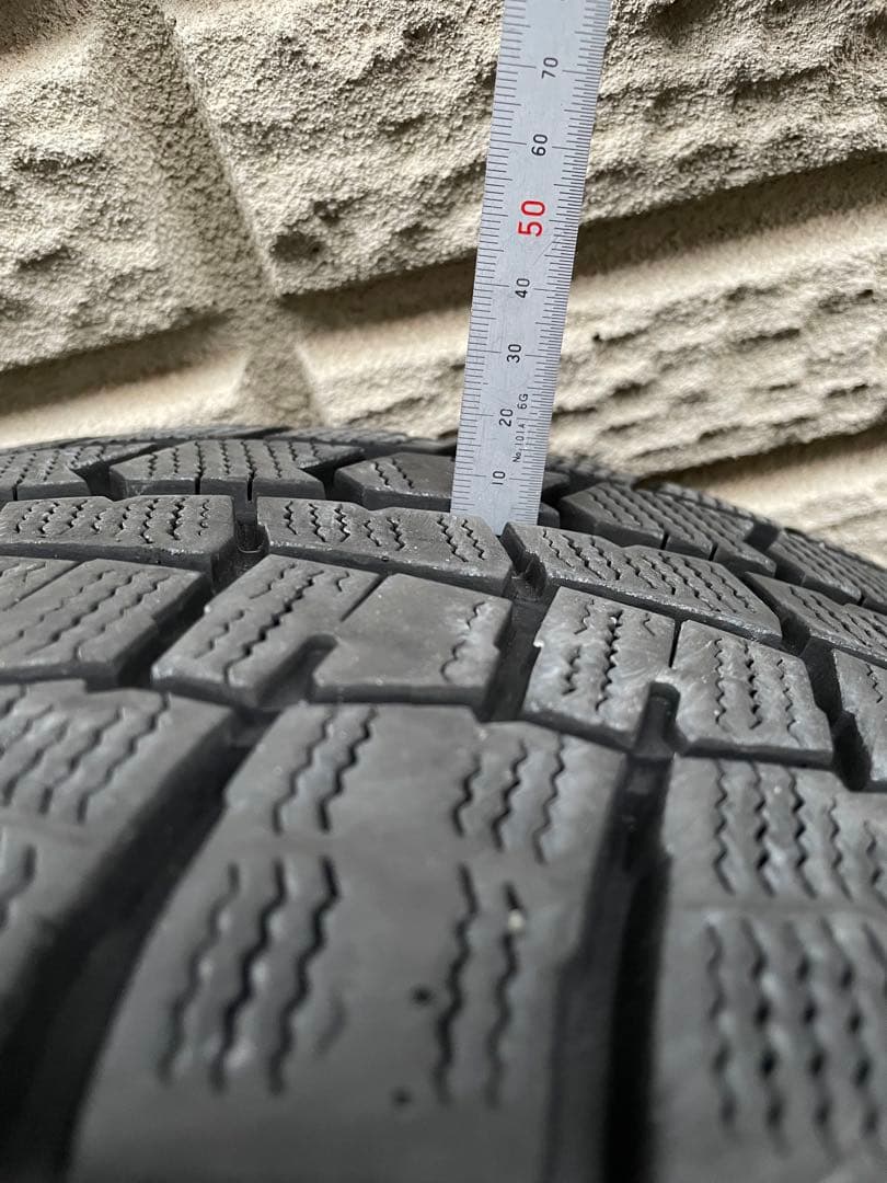 ①オーリスハイブリッド用純正16インチアルミホイールスタッドレスタイヤセット1本