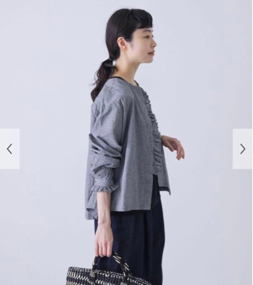 d*i様 新品タグ付き　アーバンリサーチ　かぐれ　ワッシャーフリルブラウス　チェ