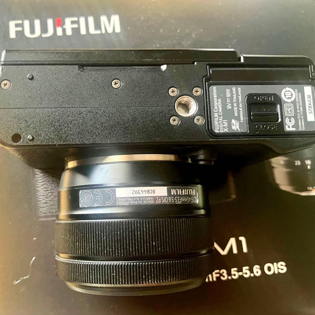 Fujifilm X-M1 ミラーレス　フジフィルム　カメラ　一眼　X