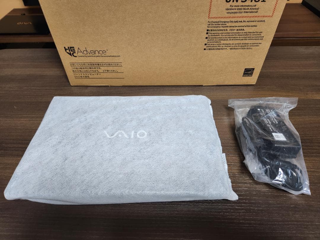 美品 VAIO F14 i5-1335U 16GB 256GB Office他