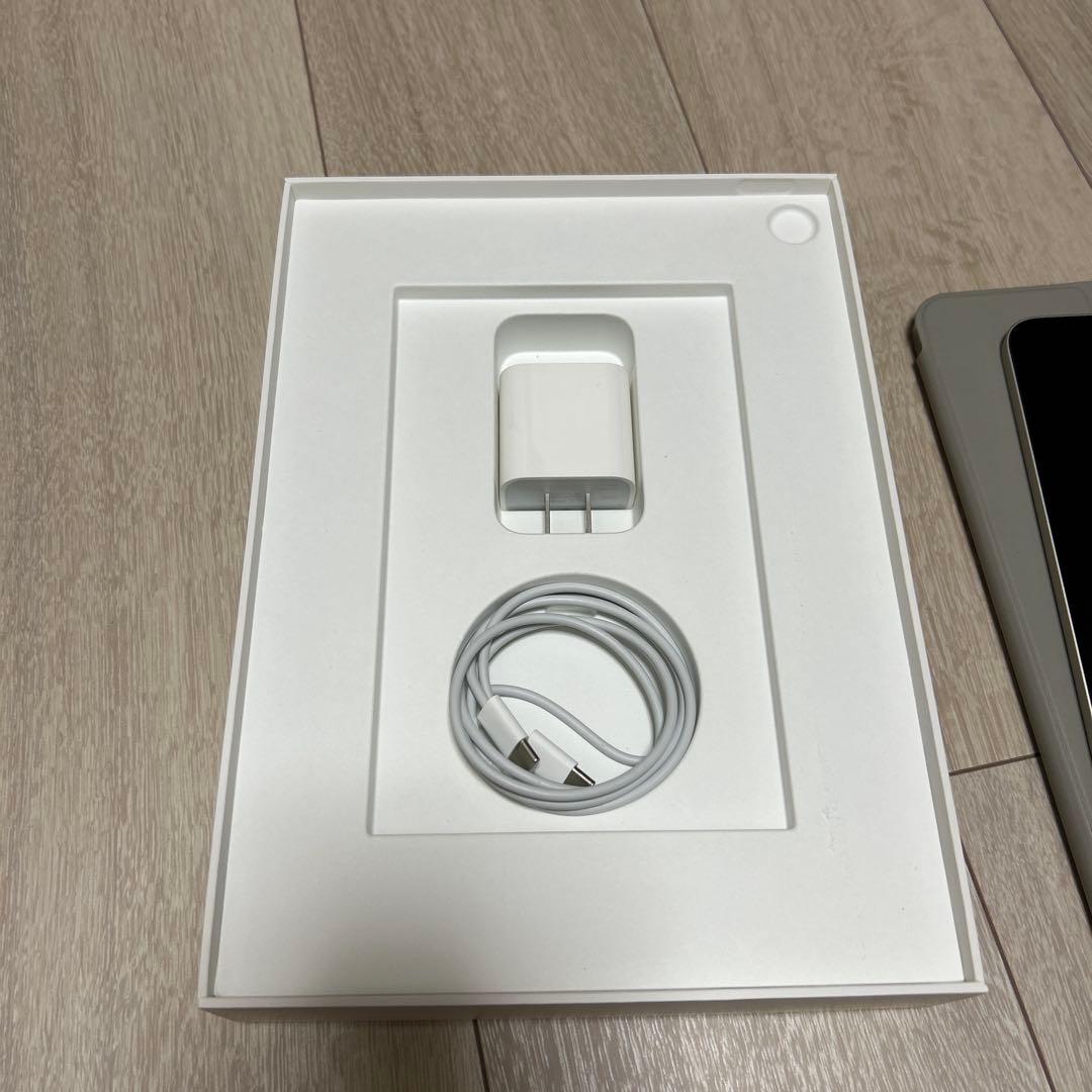 Apple iPad Air Wi-Fi, 256GB- スターライト 第5世代