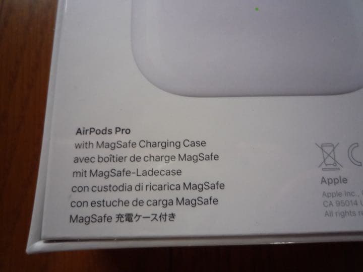 AirPods Pro MagSafe対応 MLWK3J/A