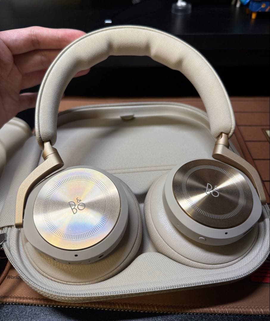 Bang & Olufsen Beoplay HX ゴールドトーン ヘッドホン