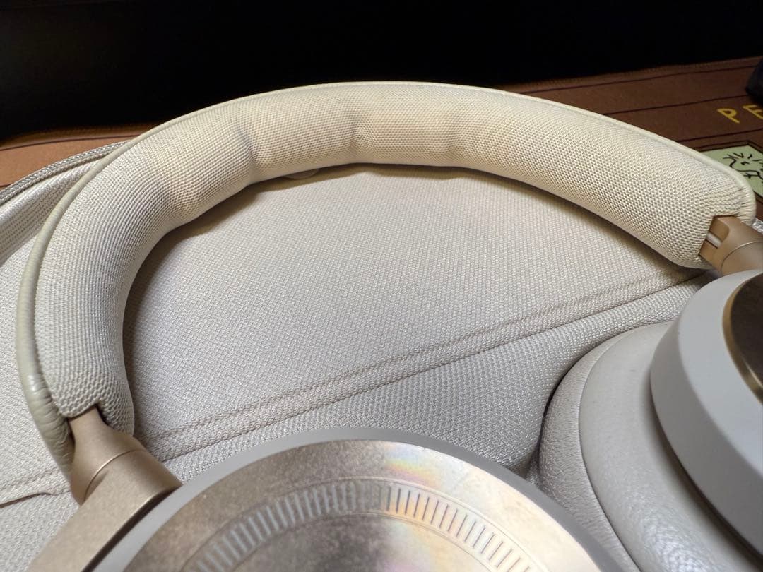 Bang & Olufsen Beoplay HX ゴールドトーン ヘッドホン