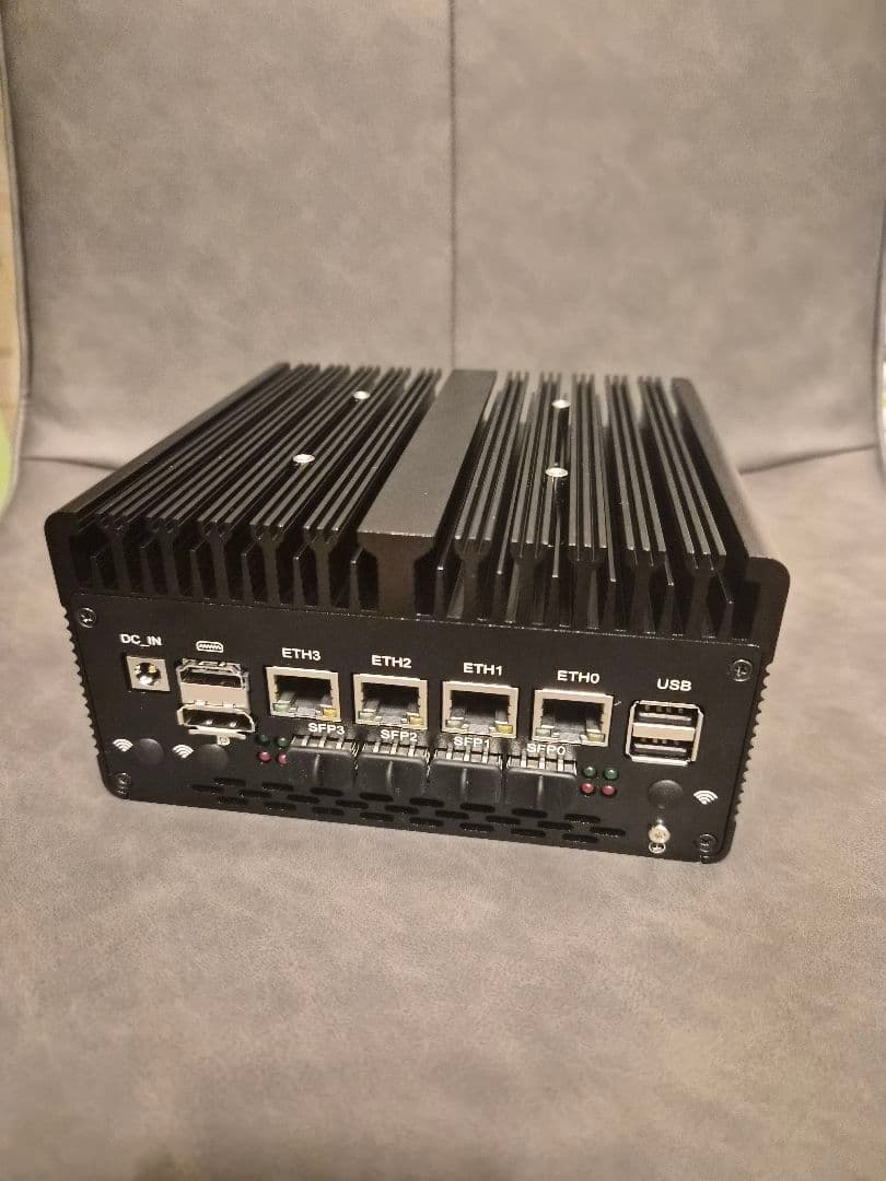 ベアボーン PC Pentium 8505 2.5Gbase-T・SFPx4