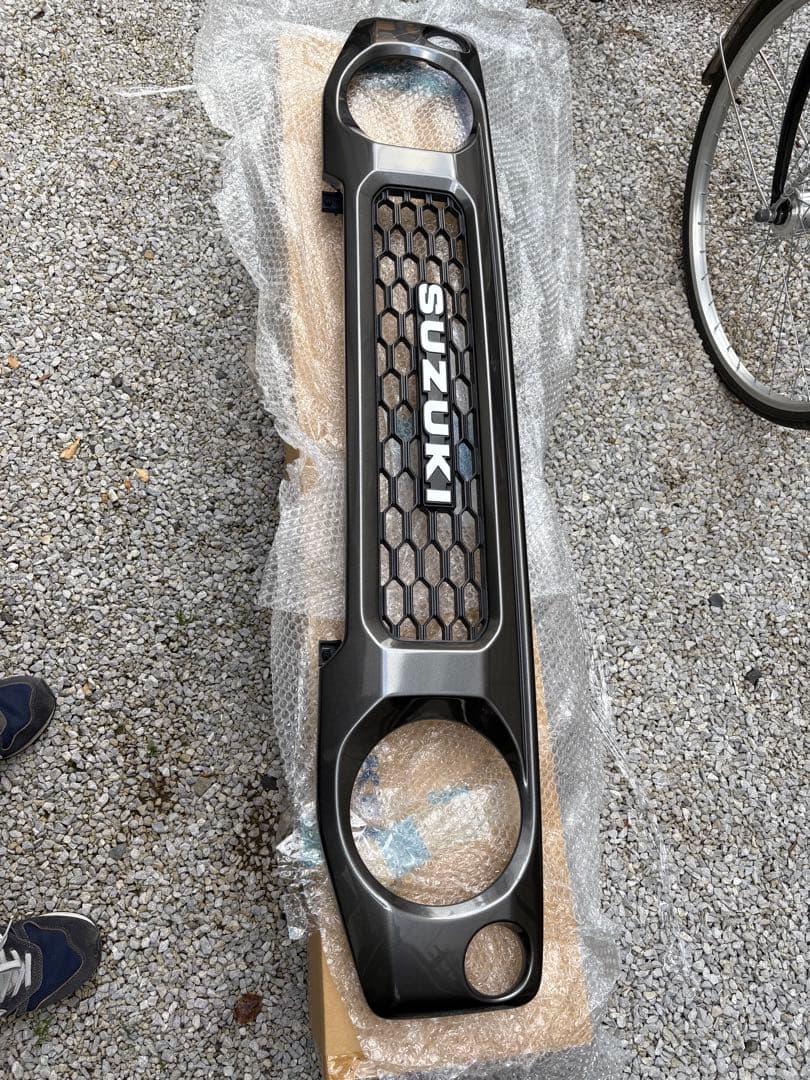 SUZUKI ジムニーjb64 jb74 純正オプショングリル