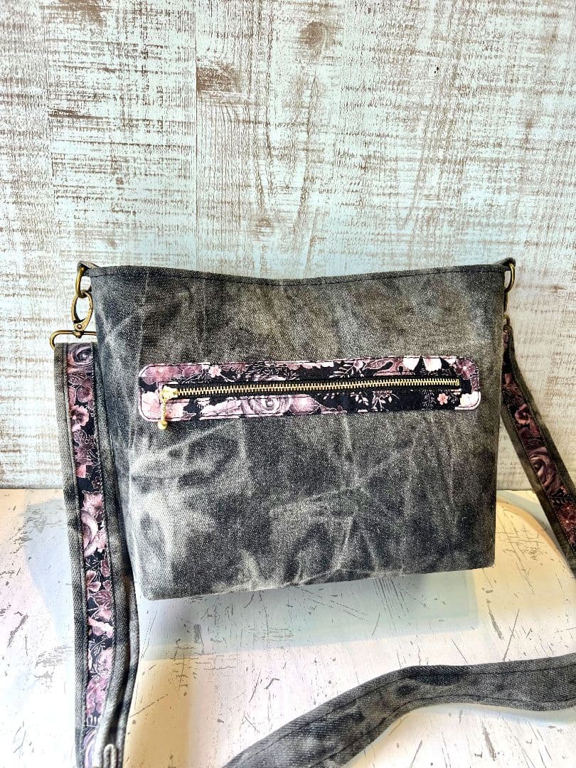 ※リクエスト品※ロラライハリス♡ブラックWデニム♡刺繍のショルダーバッグ