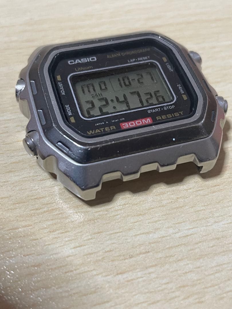 dw-3000 casio カシオ　the tank 300m防水