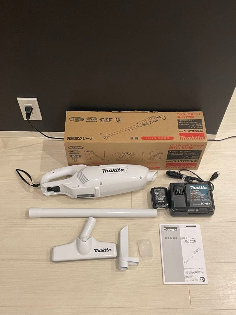 【箱あり美品】マキタmakita充電式クリーナーCL107FD