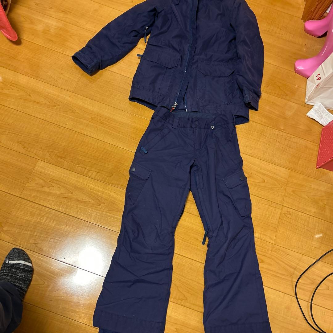 値下げ　バートン　キッズM ファー付きスノーボードウェア 上下セット　140cm