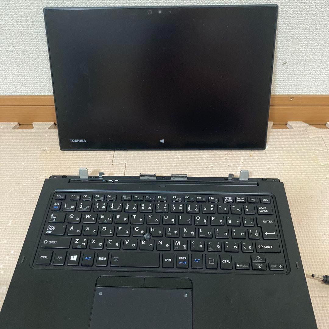 TOSHIBA dynabook R82/B Core m3 メモリ4GB