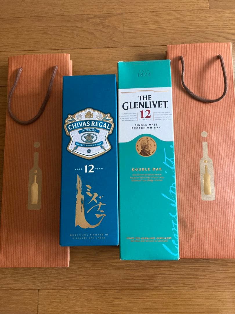 グレンリベット　シーバスリーガル　ミズナラ　12年　箱付き　紙袋付き