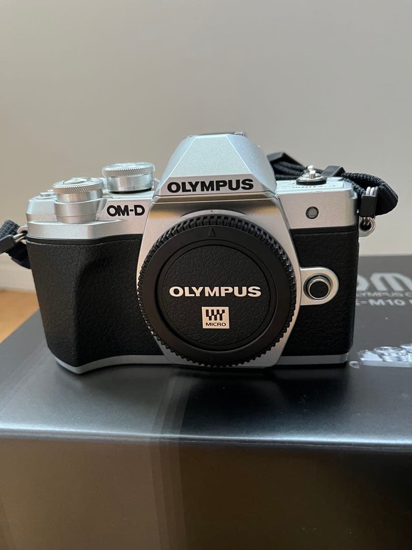 OLYMPUS OM-D E-M10 Mark Ⅲ シルバー