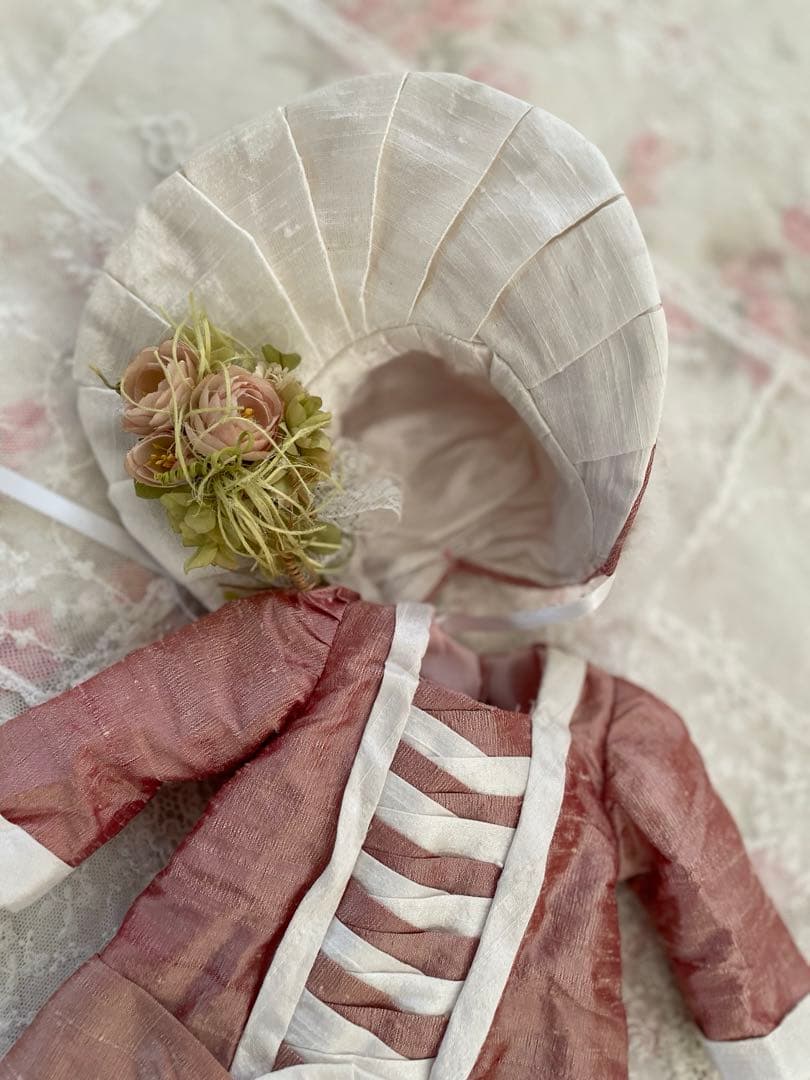 断捨離SALE品♡シルク アンティークビスクドールドレス ＆ ボンネット♡