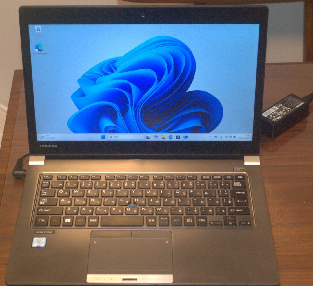 Toshiba i5-6300U SSD256GBメモリ16GB　FHD