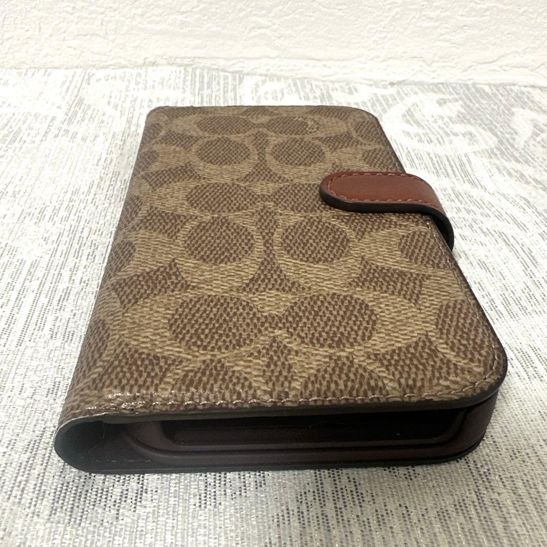 極美品 COACH 手帳型 iPhone13 スマホケース 茶 シグネチャー