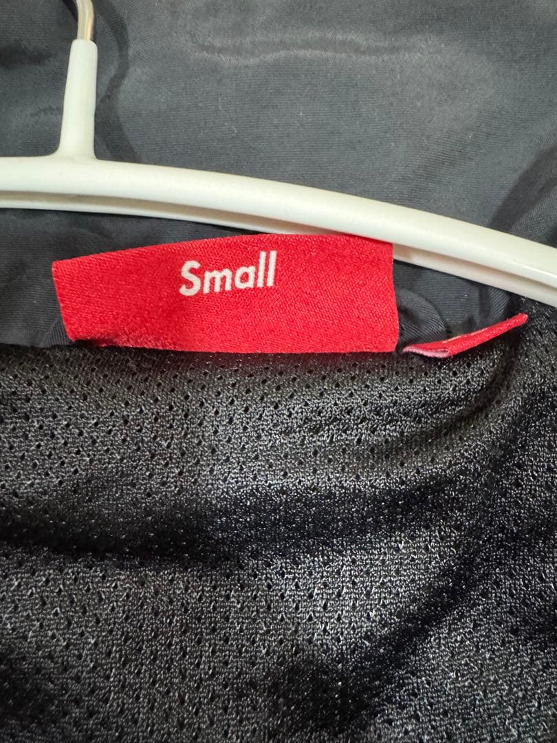 SUPREME ブラック ナイロンジャケット