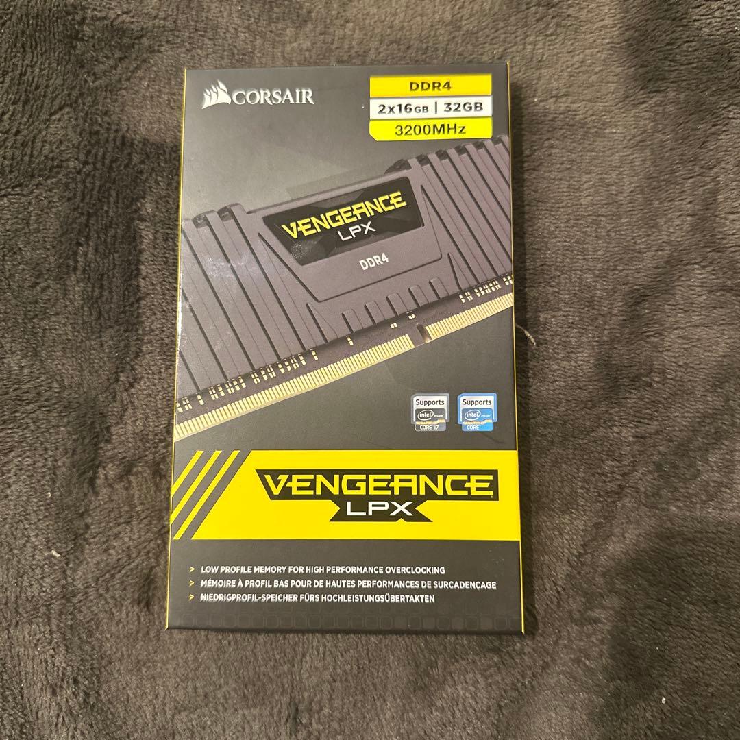 メモリー CORSAIR VENGEANCE LPX DDR4 32GB