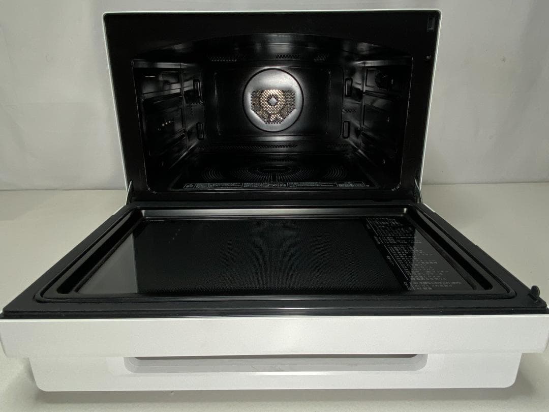 東芝 オーブンレンジ 石窯ドーム ER-XD3000（W） 2022年製