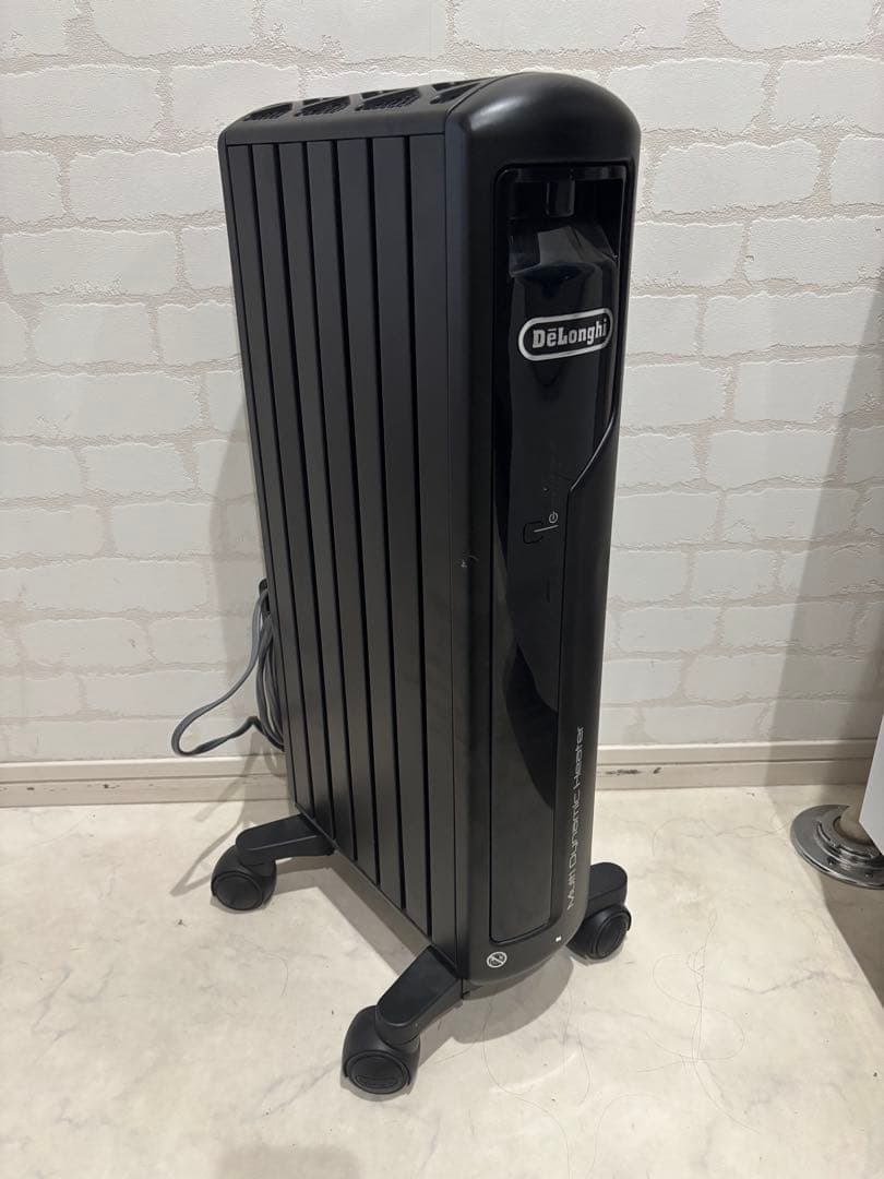 DeLonghi オイルヒーター ブラック　リモコン付