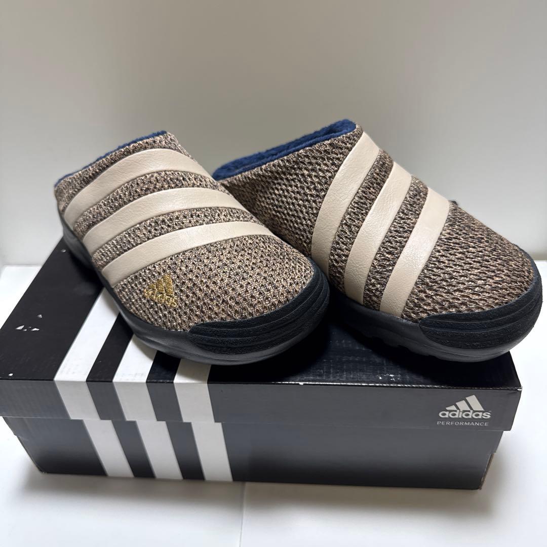 adidasアディダス　トアロToalo shell