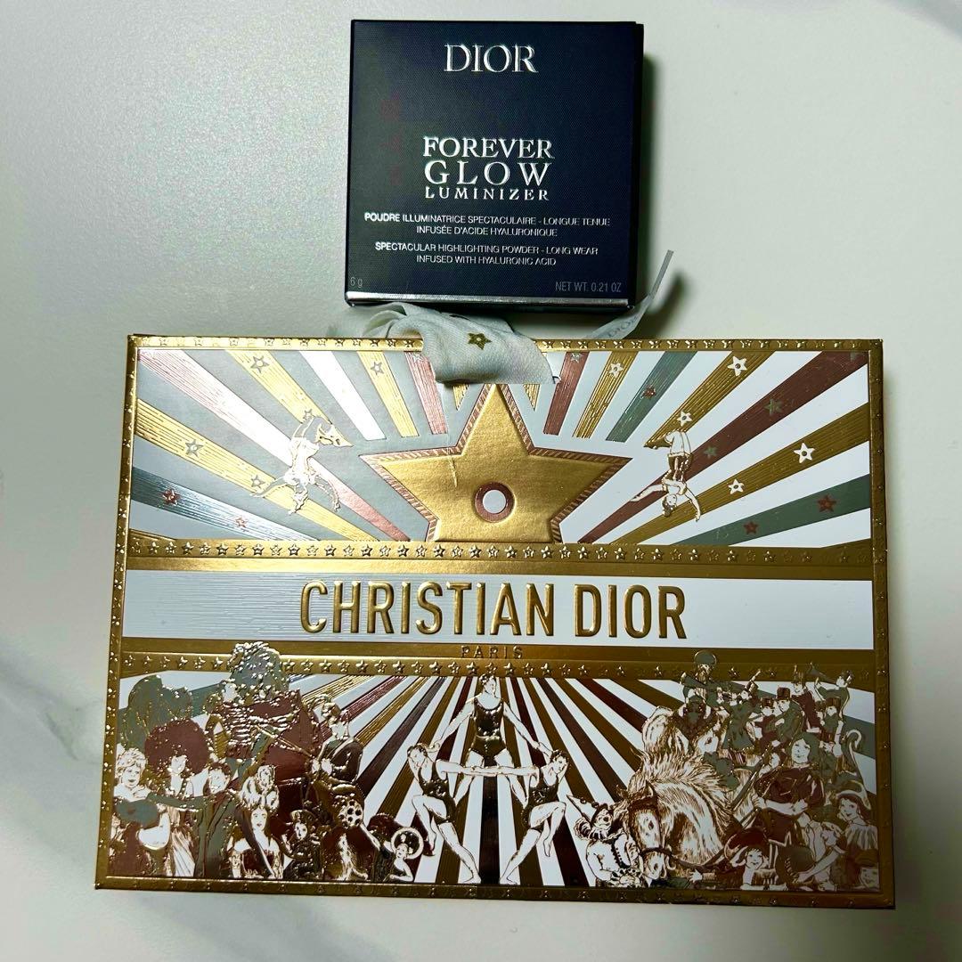 Dior ディオールスキン フォーエヴァー グロウルミナイザー 001