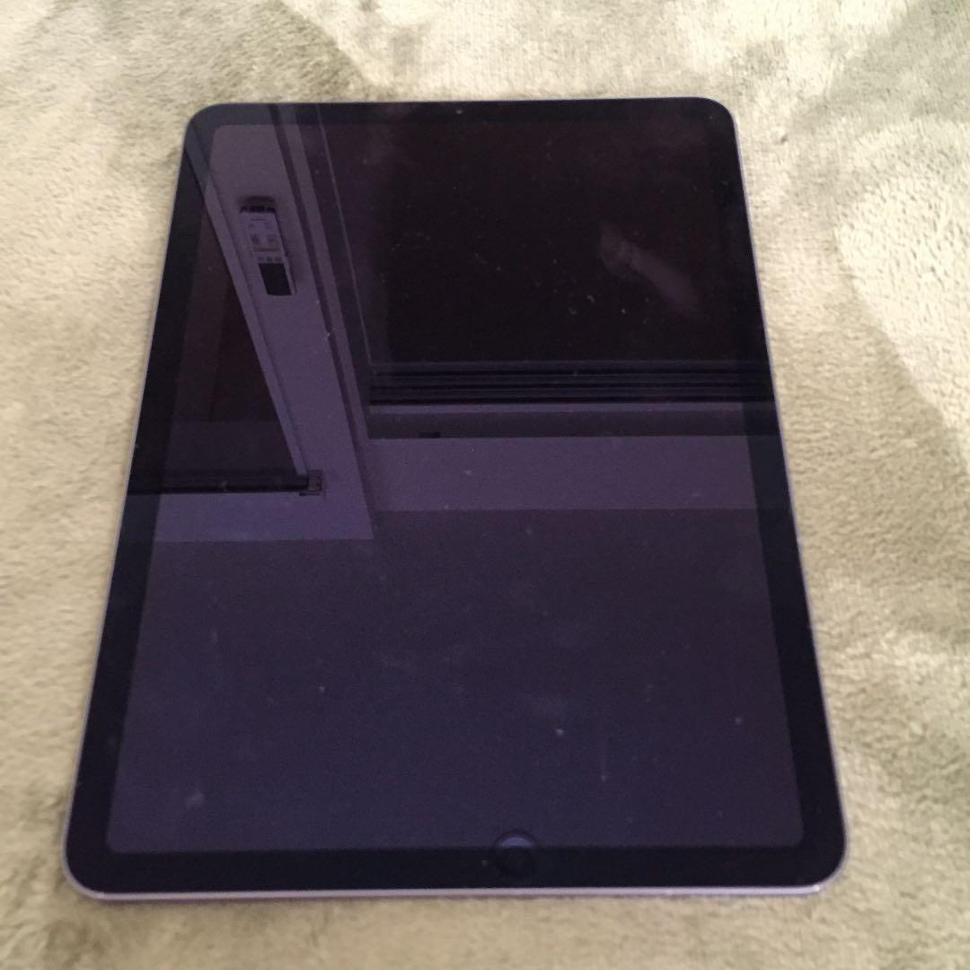 iPad Air 10.9インチ 第4世代 256GB スペースグレイ MYF…