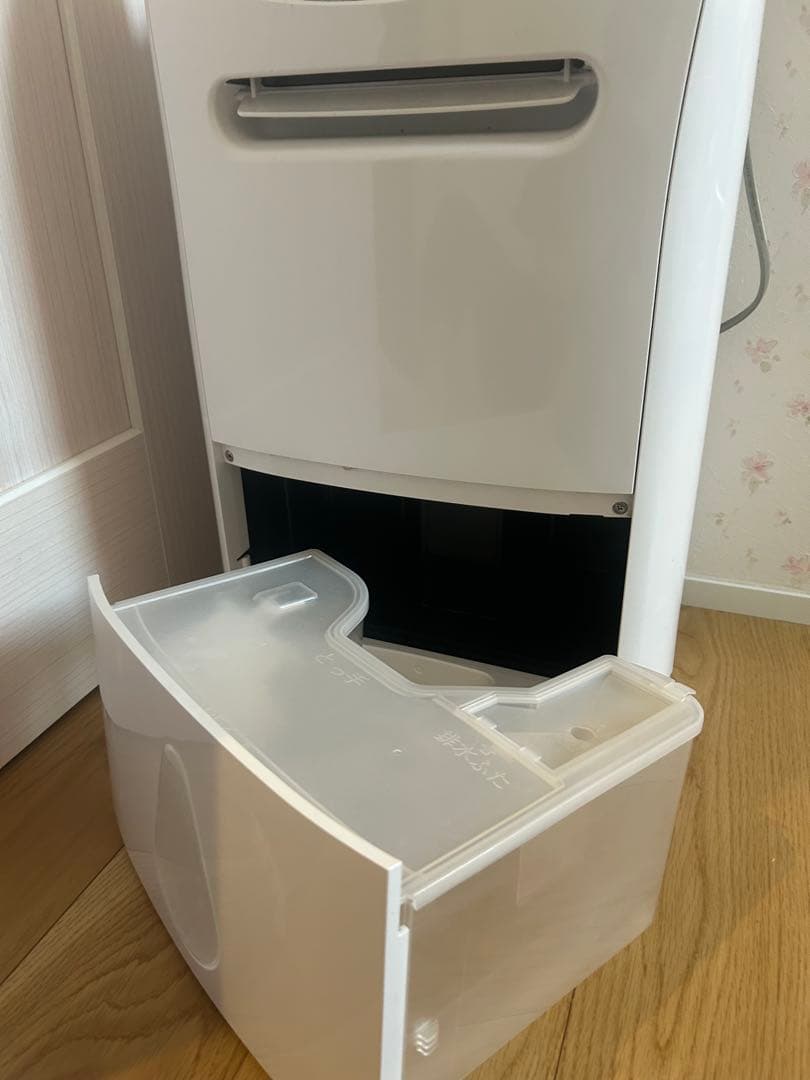 三菱 衣類乾燥除湿機 MJ-P180TX-W 使用頻度少なく美品　未使用に近い