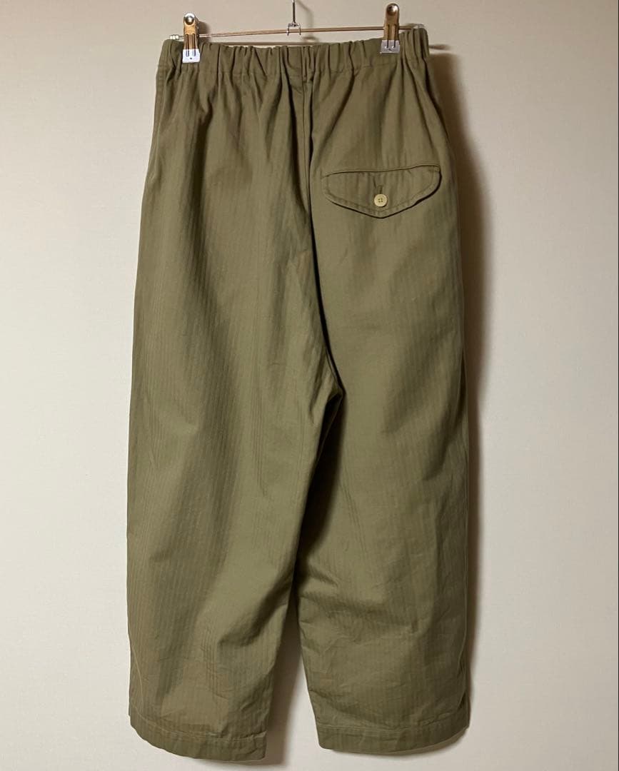 ゴーシュ スレンヘリンボン ワイドパンツ / カーキ