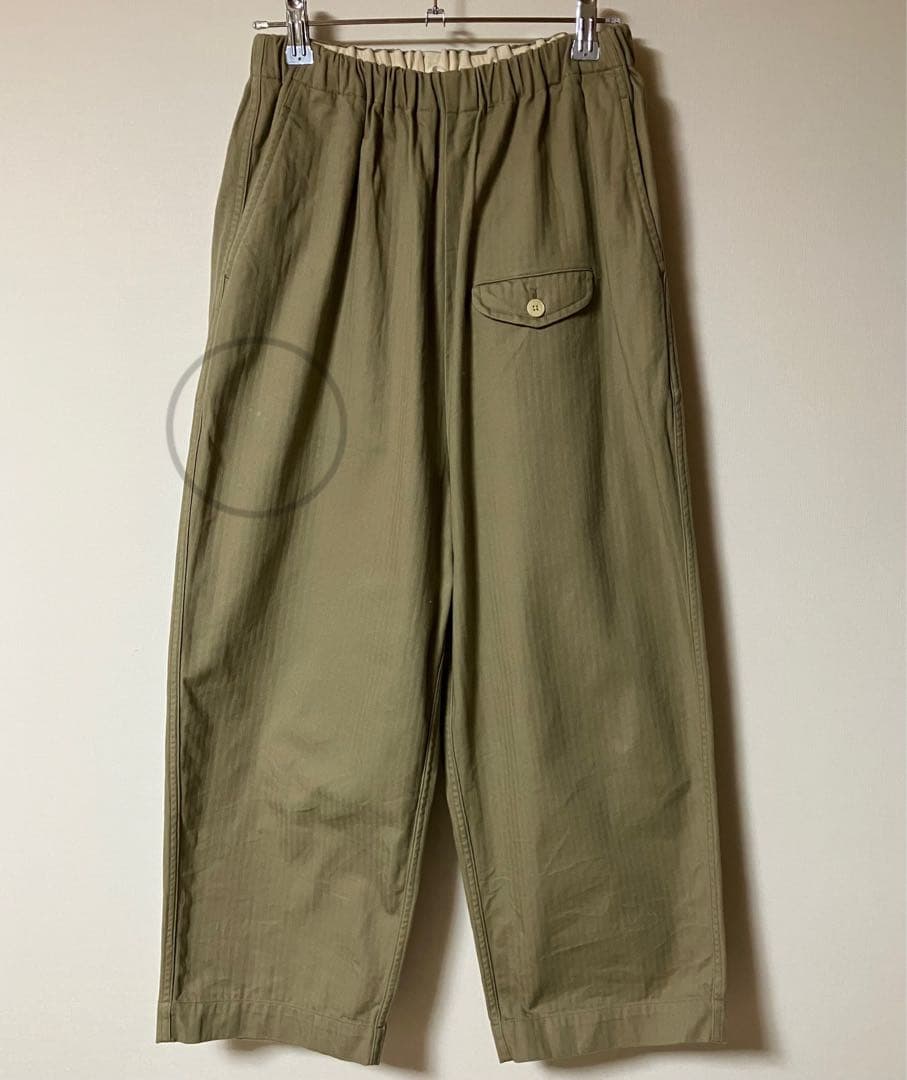 ゴーシュ スレンヘリンボン ワイドパンツ / カーキ