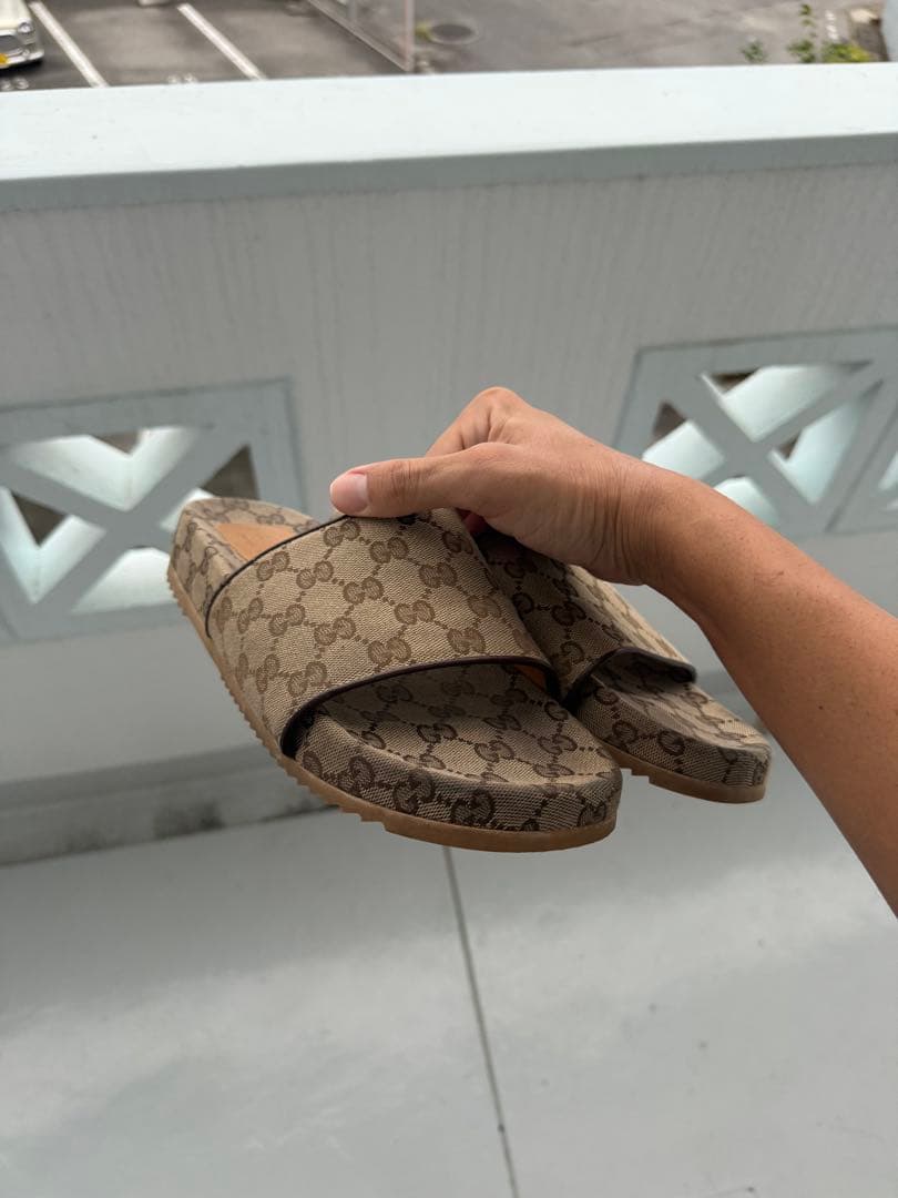 Gucci サンダル ベージュ　28cm