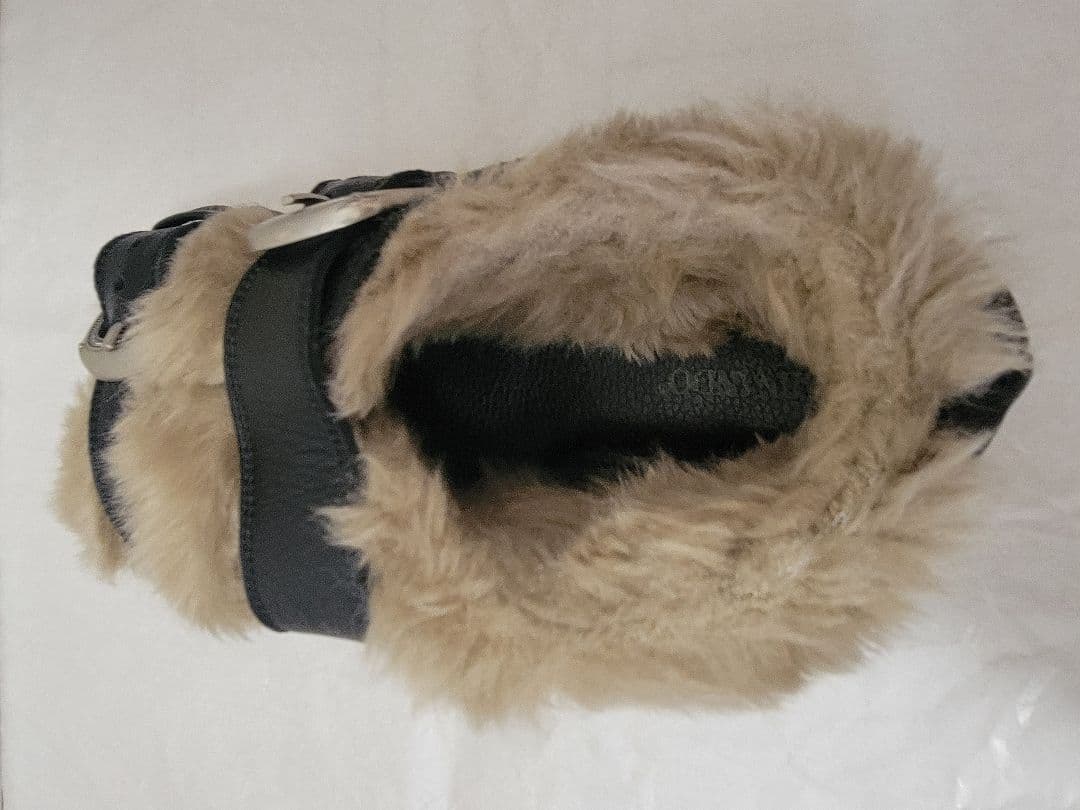 CAMINANDO　カミナンド　ダブルバックル　ファーサンダル