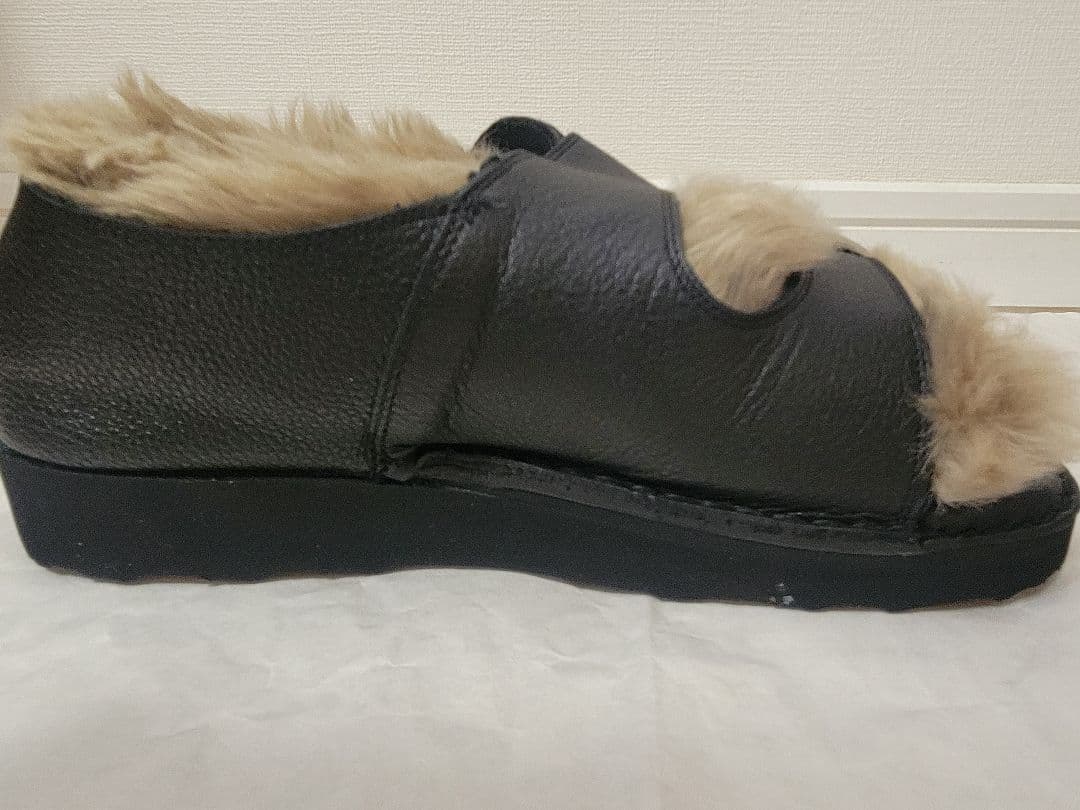 CAMINANDO　カミナンド　ダブルバックル　ファーサンダル