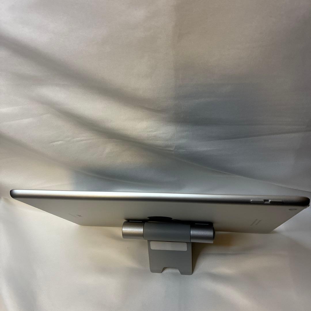 【Wi-Fiモデル】 iPad8 32GB シルバー 第8世代 A2270