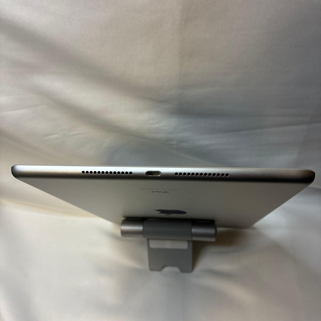 【Wi-Fiモデル】 iPad8 32GB シルバー 第8世代 A2270