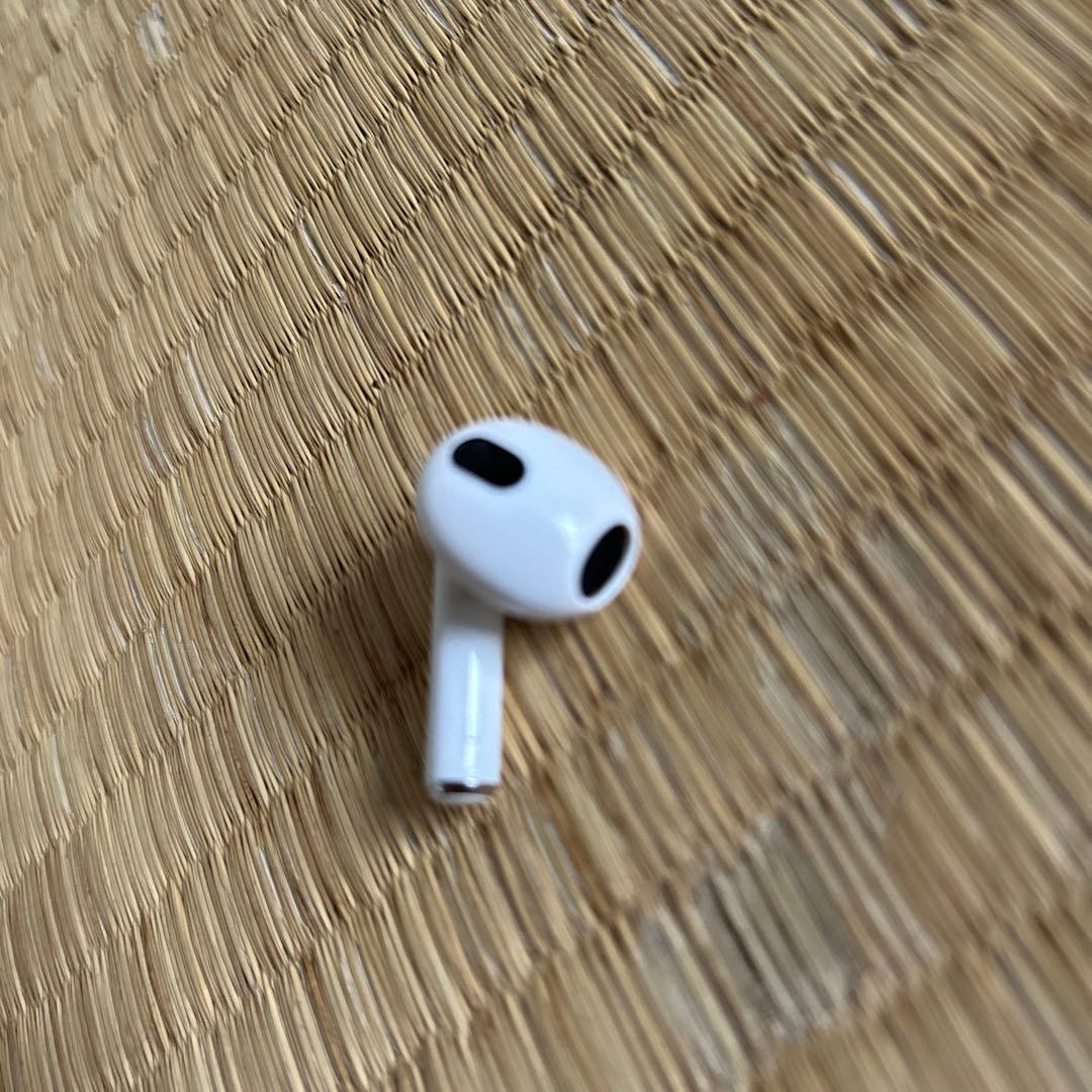AirPods本体 ホワイト