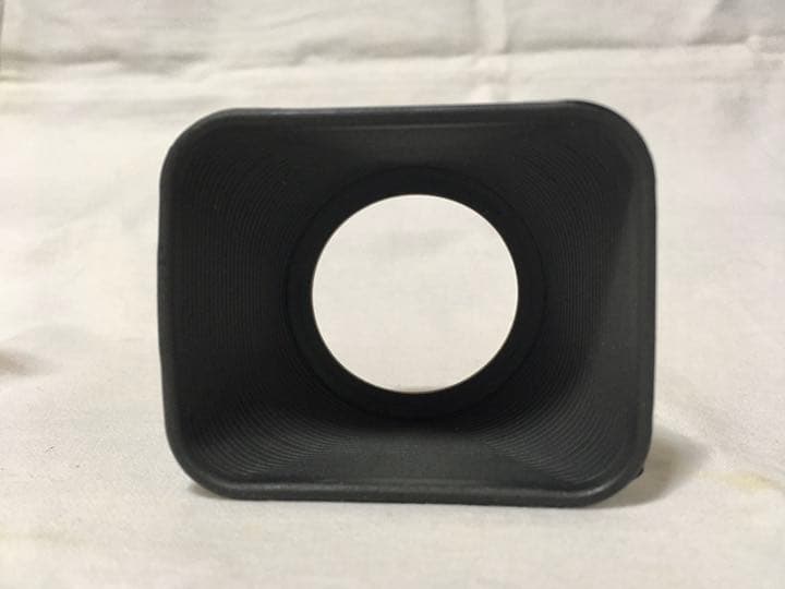 旧ソ連　FED製  角型フード　　　超レア、純正品！重宝しますよ！　Ｂ