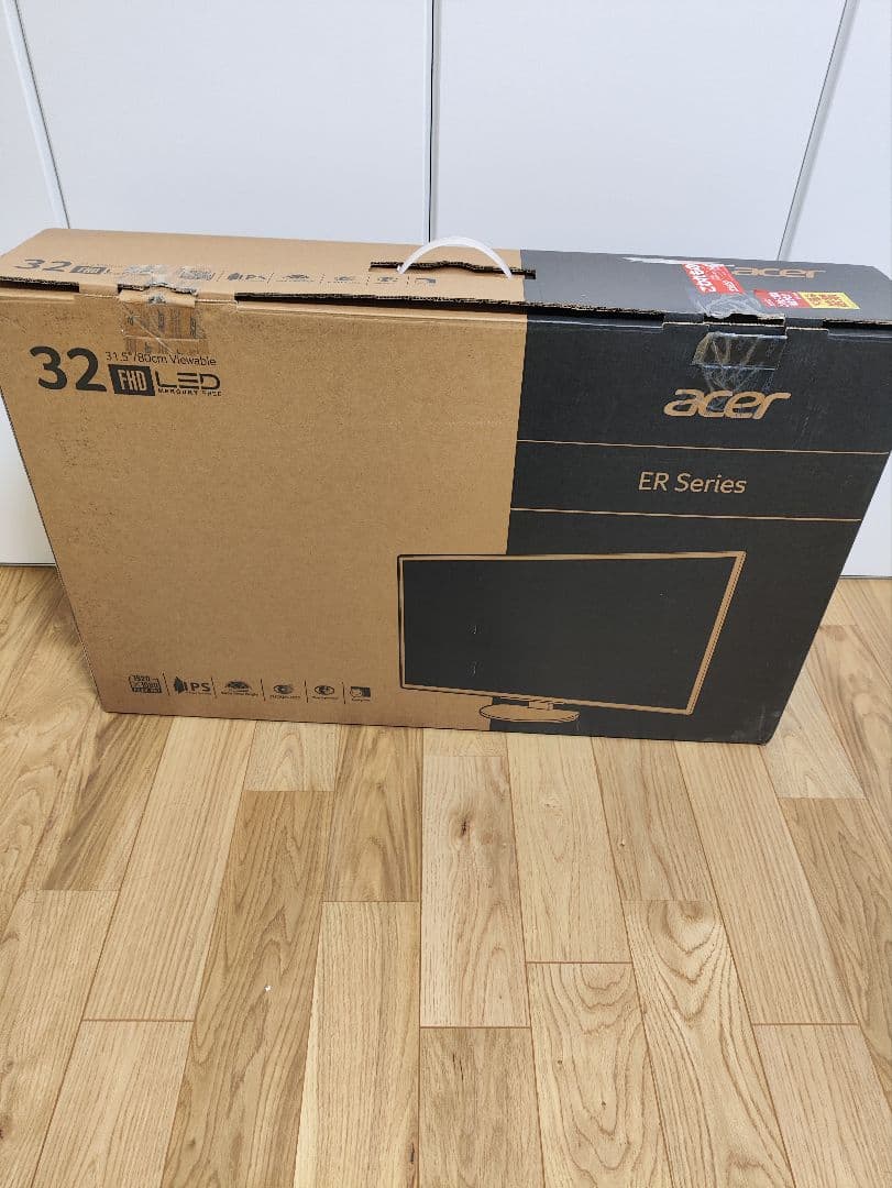 Acer ER320HQ 31.5インチモニター 5W x 2スピーカー内蔵