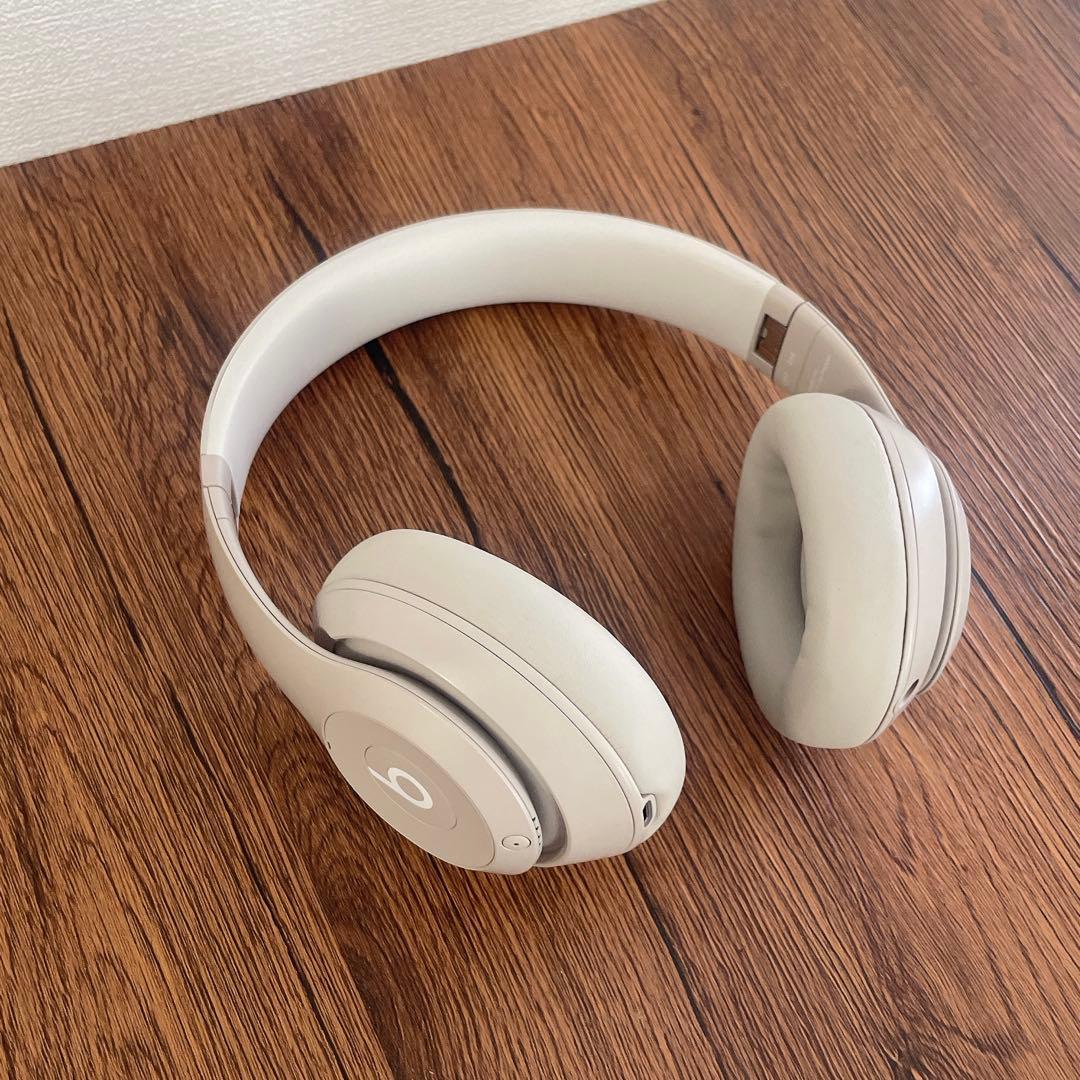 動作良好⭐️Beats Studio Pro ワイヤレスヘッドホン　サンドストーン