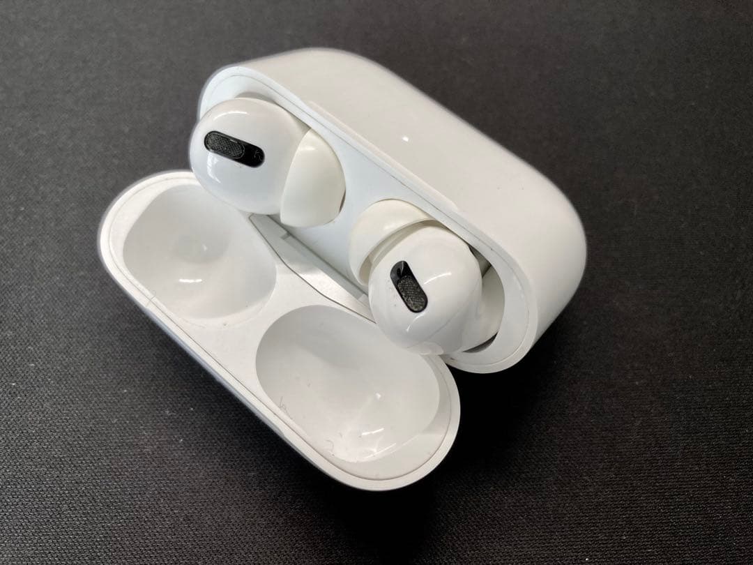 AirPods Pro 第１世代 本体　ケース + イヤーチップ予備付き