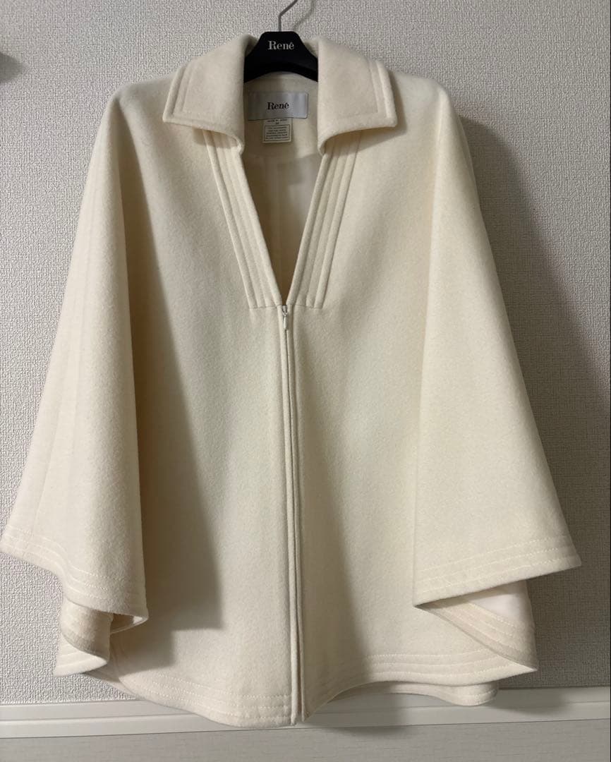 Rene ルネ　ケープ　コート　衿つきジップアップコート　ポンチョ