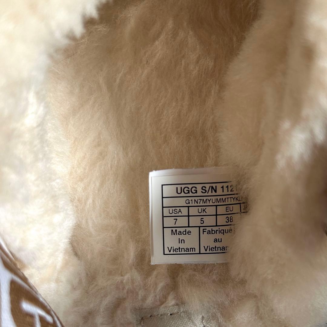 UGG サンダル 24cmベージュ・ホワイト 1121550