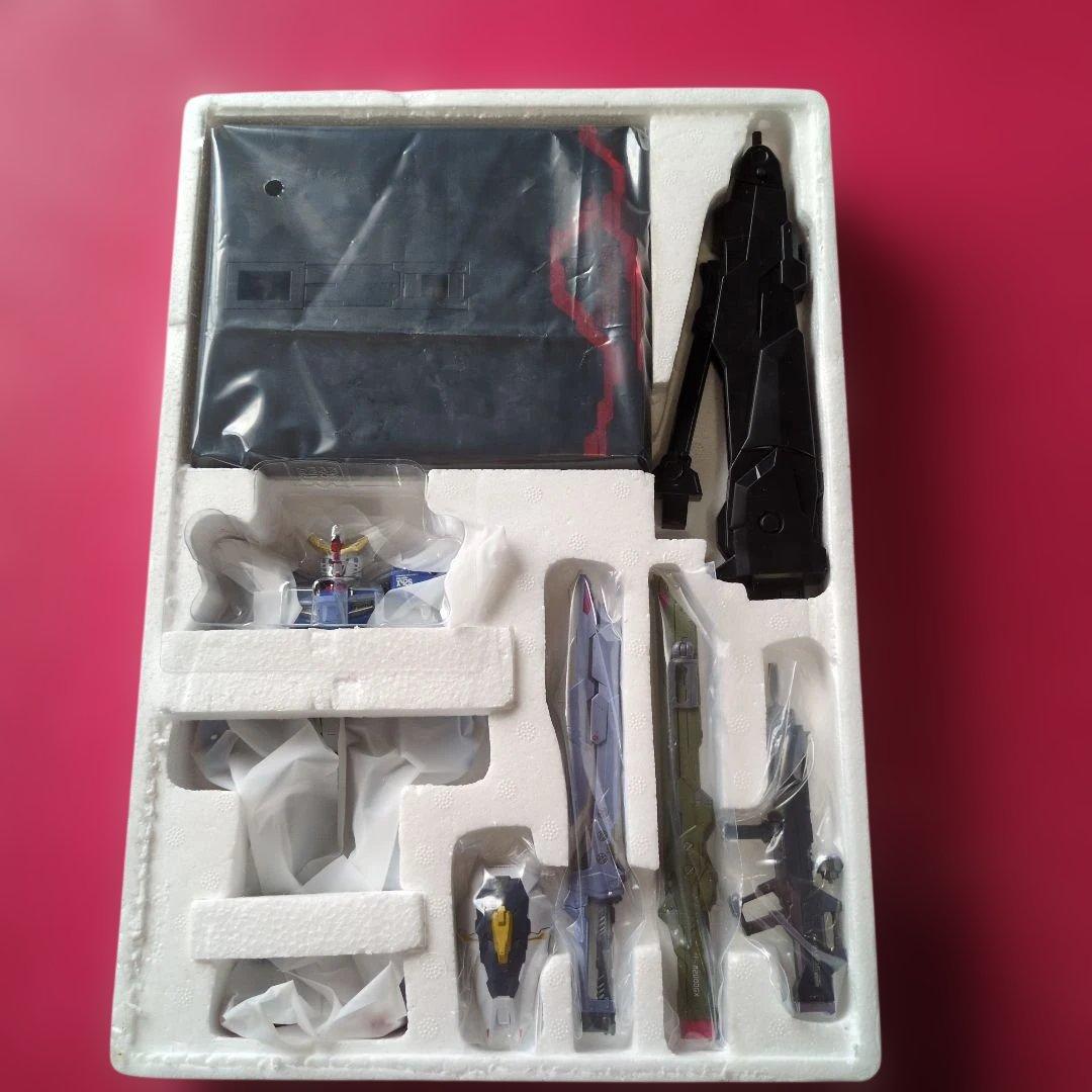 メタルビルド　デスティニーガンダム（フルパッケージ）